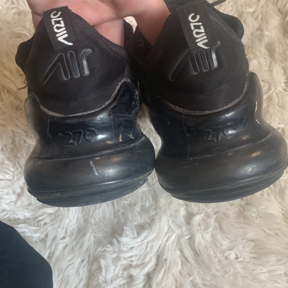 Black Nike Air 270 - Picture 3 of 4